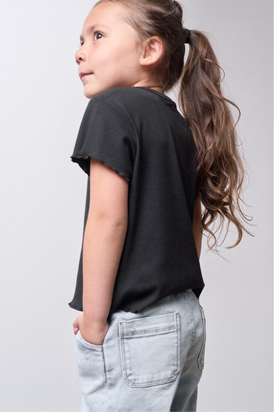 Ribbed Lettuce Trim Tee - Black