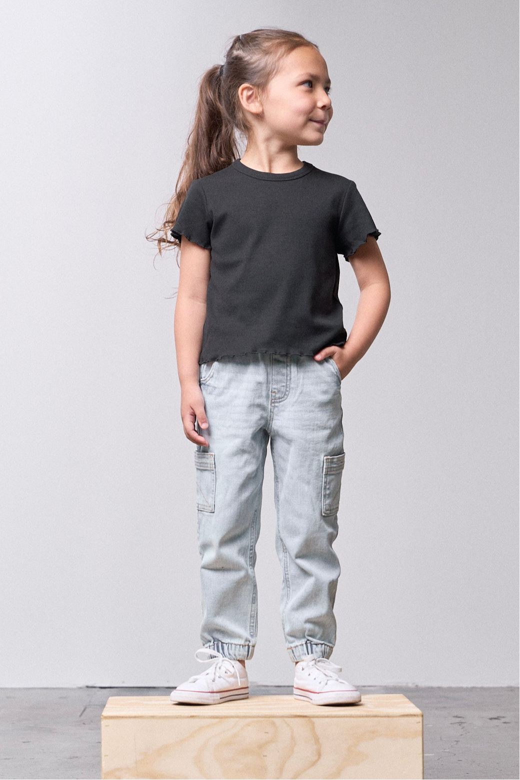 Ribbed Lettuce Trim Tee - Black